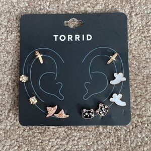 Torrid - Spooky Ghost Stud Set & Cuff​​​​​​​​​​